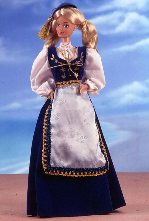 Винтажная коллекционная кукла Барби Исландия, 86 г.